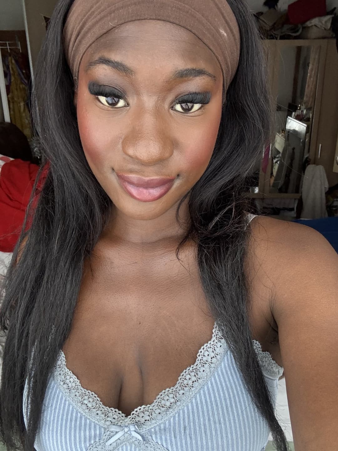 Click to view full size I want an older guy to fuck me all night long ?