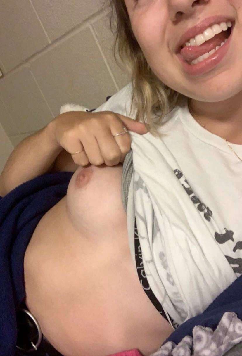 She will always be my favourite. 20 year old sarah exposed