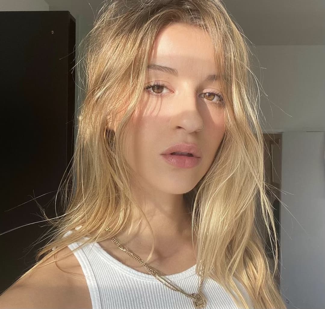 teen nudes hipster blonde