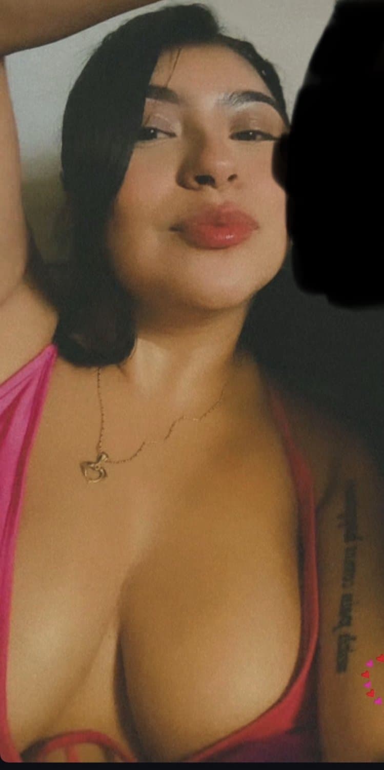 Sexy big tit Latina milf IRL