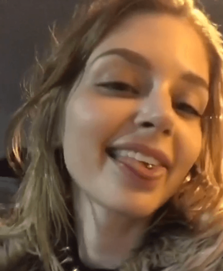 Hot Babe Boob Flash In Public