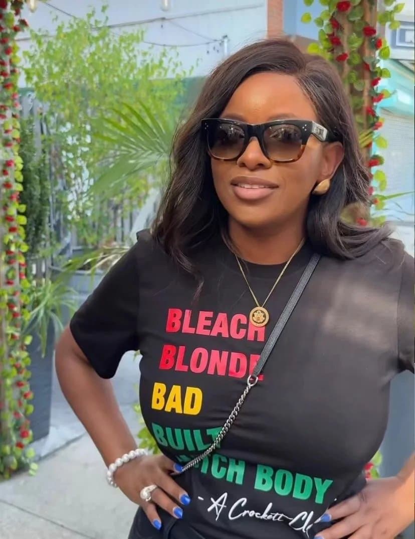 Full figured black politician Jasmine Crockett has thicc curves. Massive mommy milkers