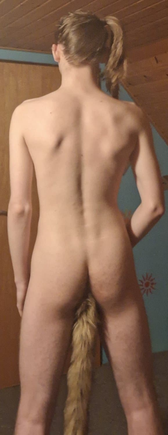 Naked Femboy with ponytail