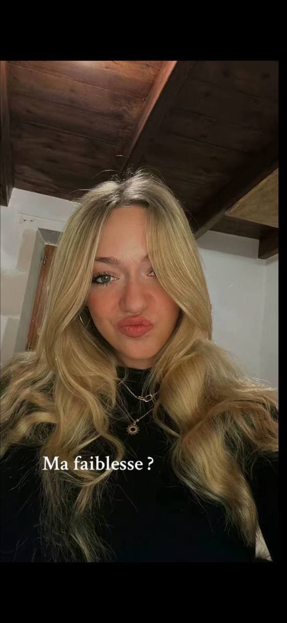 Barely legal French slut : Pauline