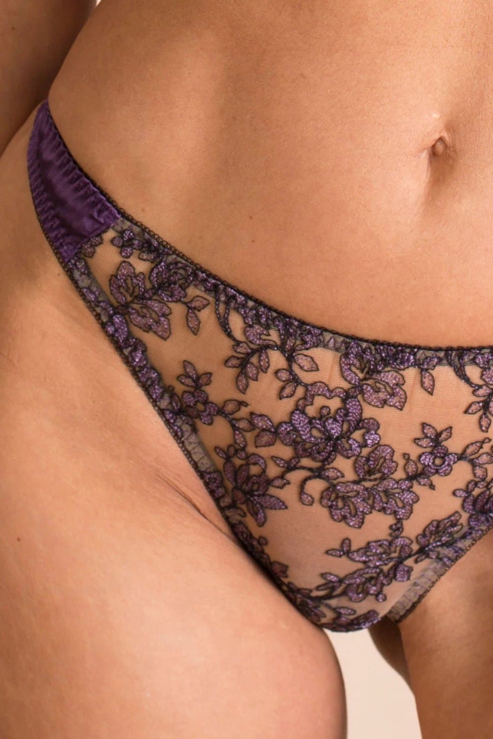 Super hot lingerie milf