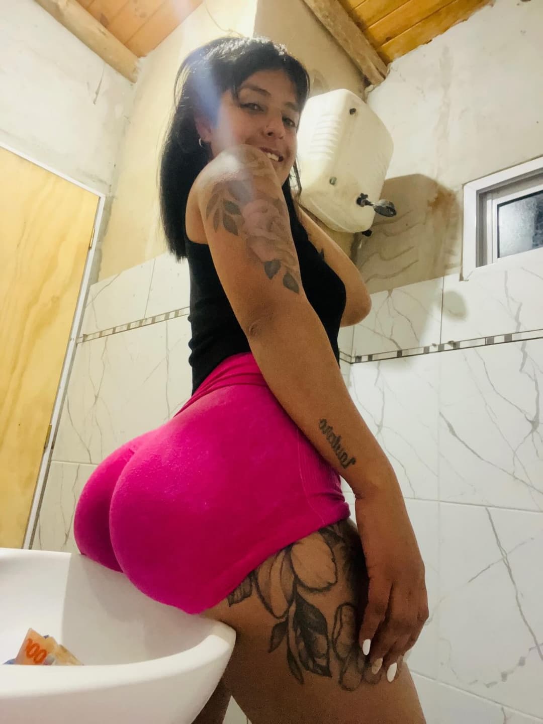 Culona Argentina/Big Thick Ass Argentina -- (NoNude/Soft)