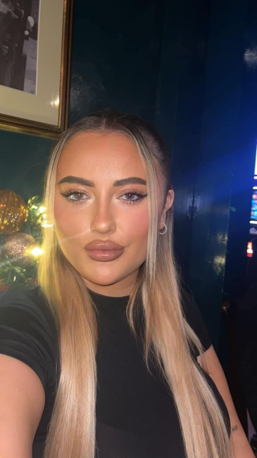 This Chav Chloe told the practitioner, "give me the deluxe ultra suction nut extractor cock lips"