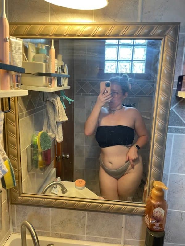 Flight attendant showing some thick blonde white babe action