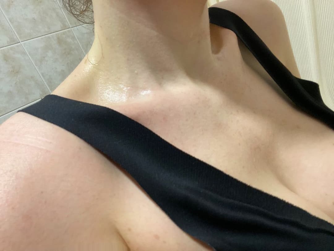 Italian woman who can eat semen and ejaculate inside the vagina.    Str_awbenny