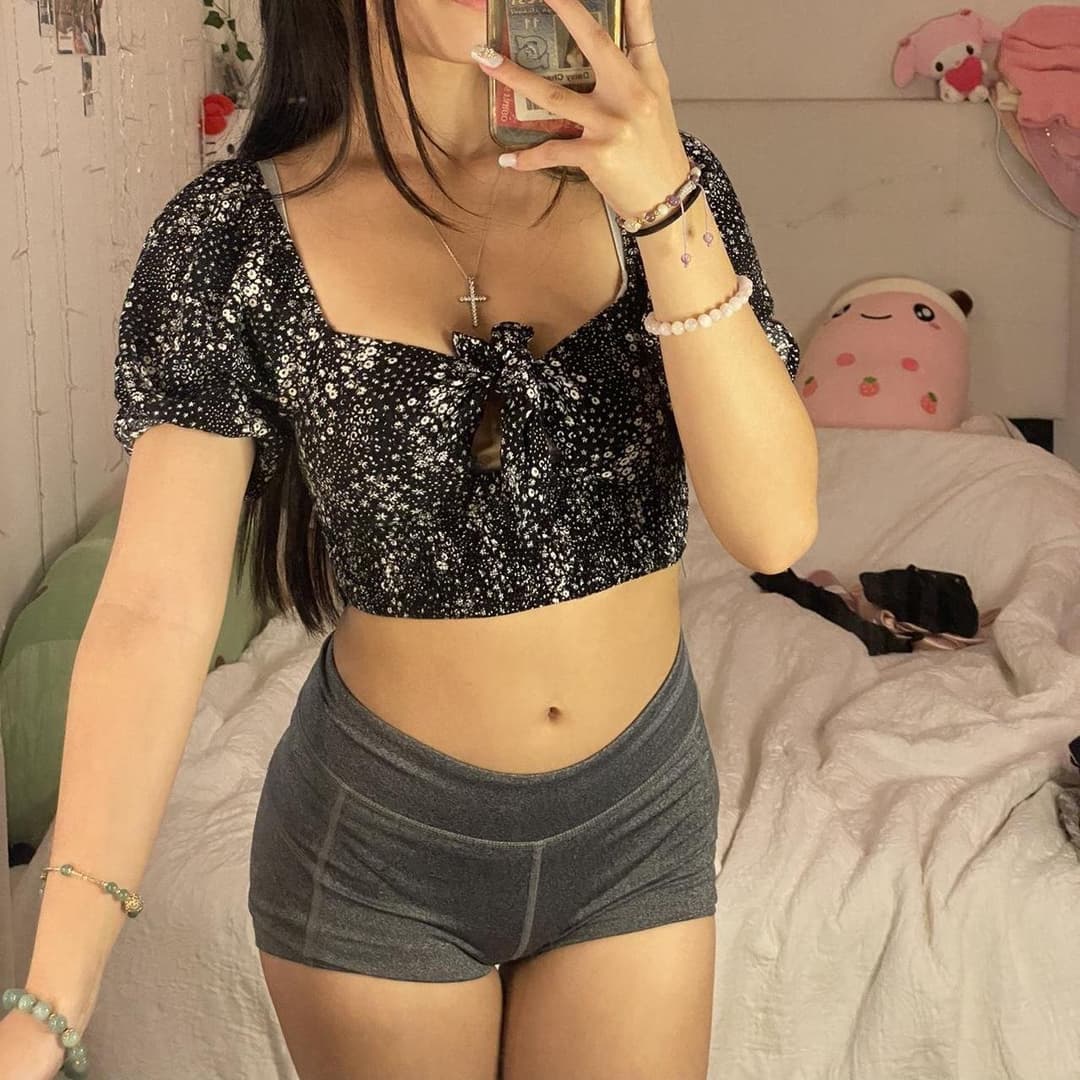 Daisy’s LEAKED SEXTAPES & NUDES ABG Teen Slut Influencer !!! Get’em while you can!! Hmong ABG NUDES