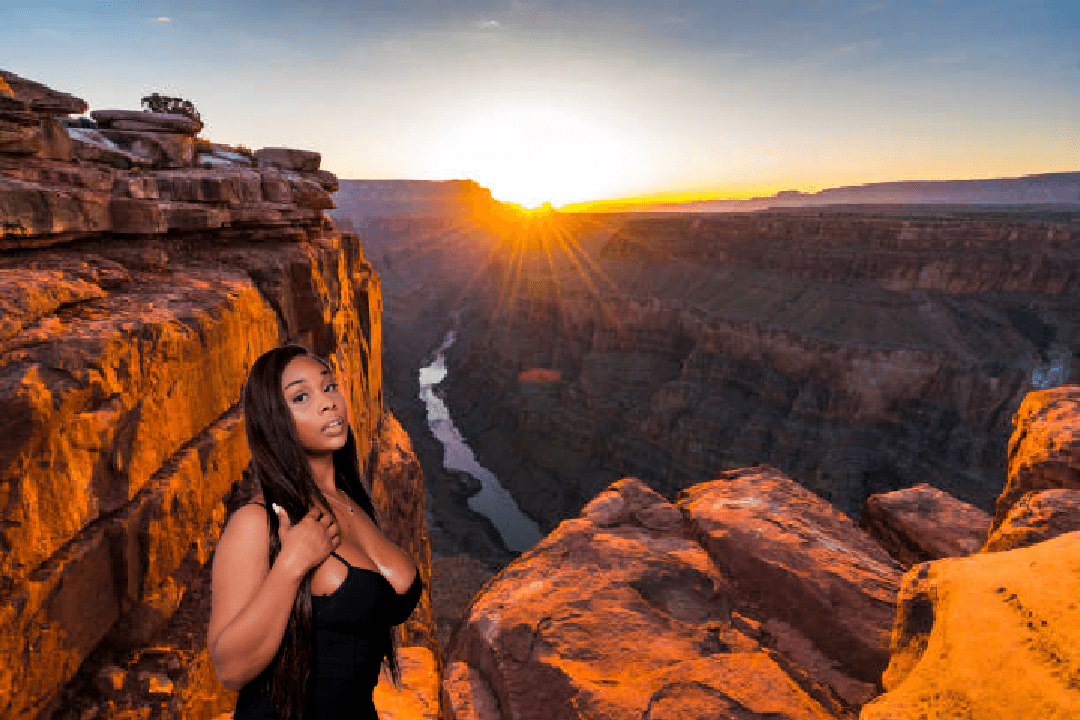 Ebony TS Akaya Prime Masturbation At The Toroweap Overlook During Sunrise