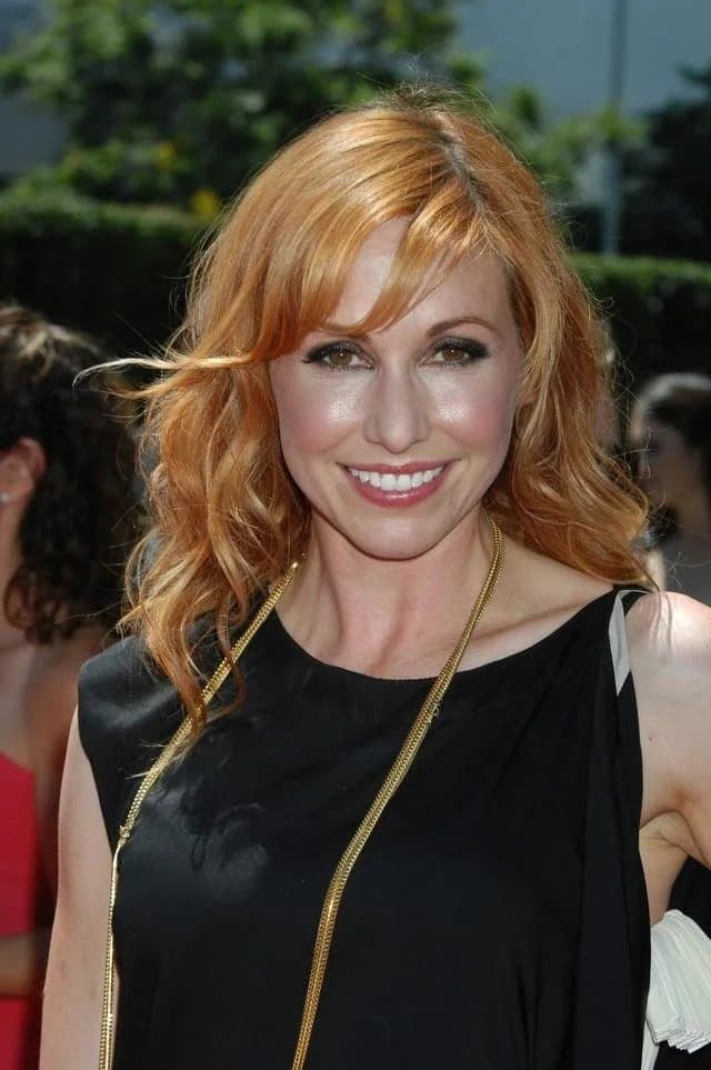 Red headed science nerd Kari  Byron is so sexy.  Love when the dork has nice tits and a pretty face