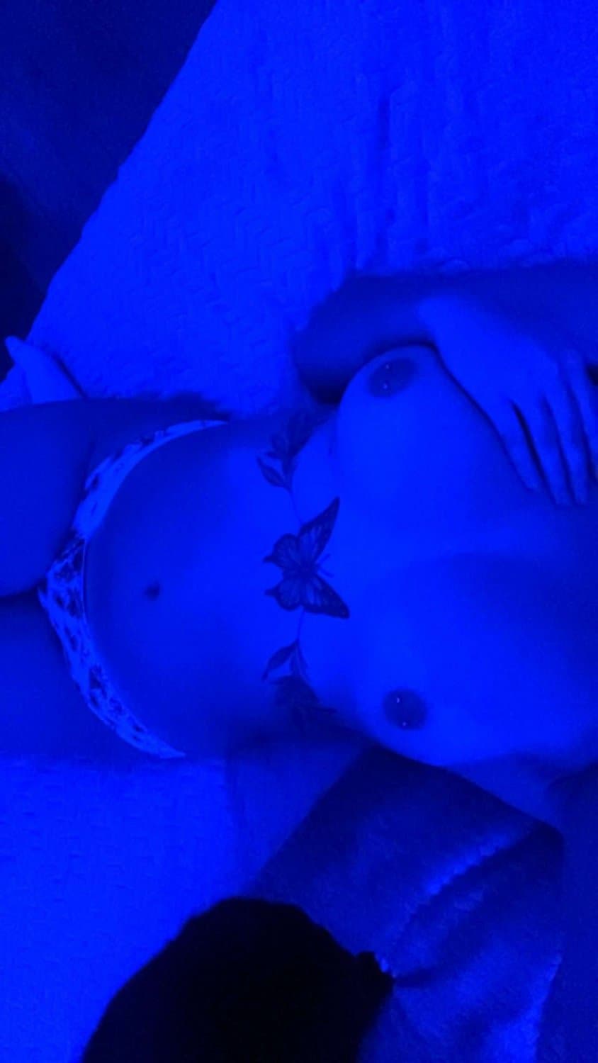 French babe Emilie gets her trust broken