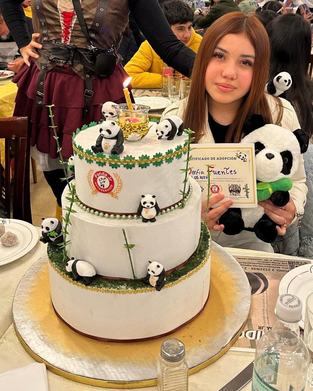 Haberme cogido a la mamá y unos años mas tarde a su hija fue excitante, las dos la chupan delicioso