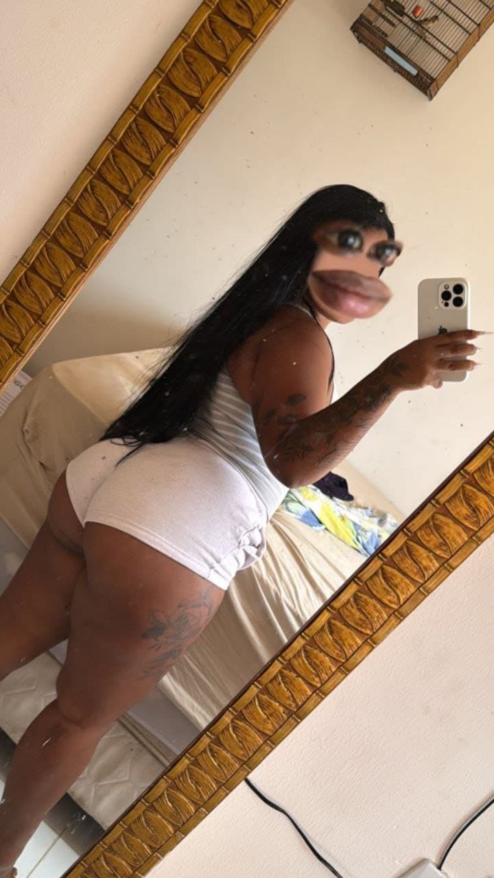 Click to view full size Lay gostosa