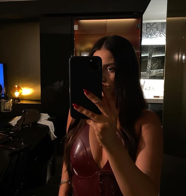 Sexy thicc webslut Callie