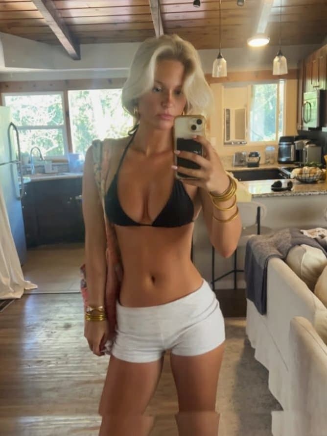 Perfect blonde IRL teen - sexy college PAWG goddess