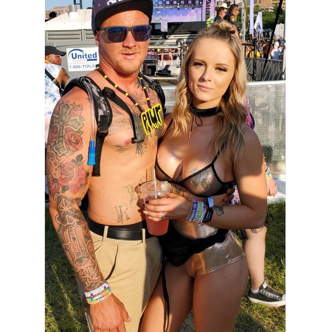 Holy FUCK BLONDE BOMBSHELL