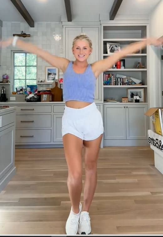 Sexy Sidney - Cheerslut humiliation