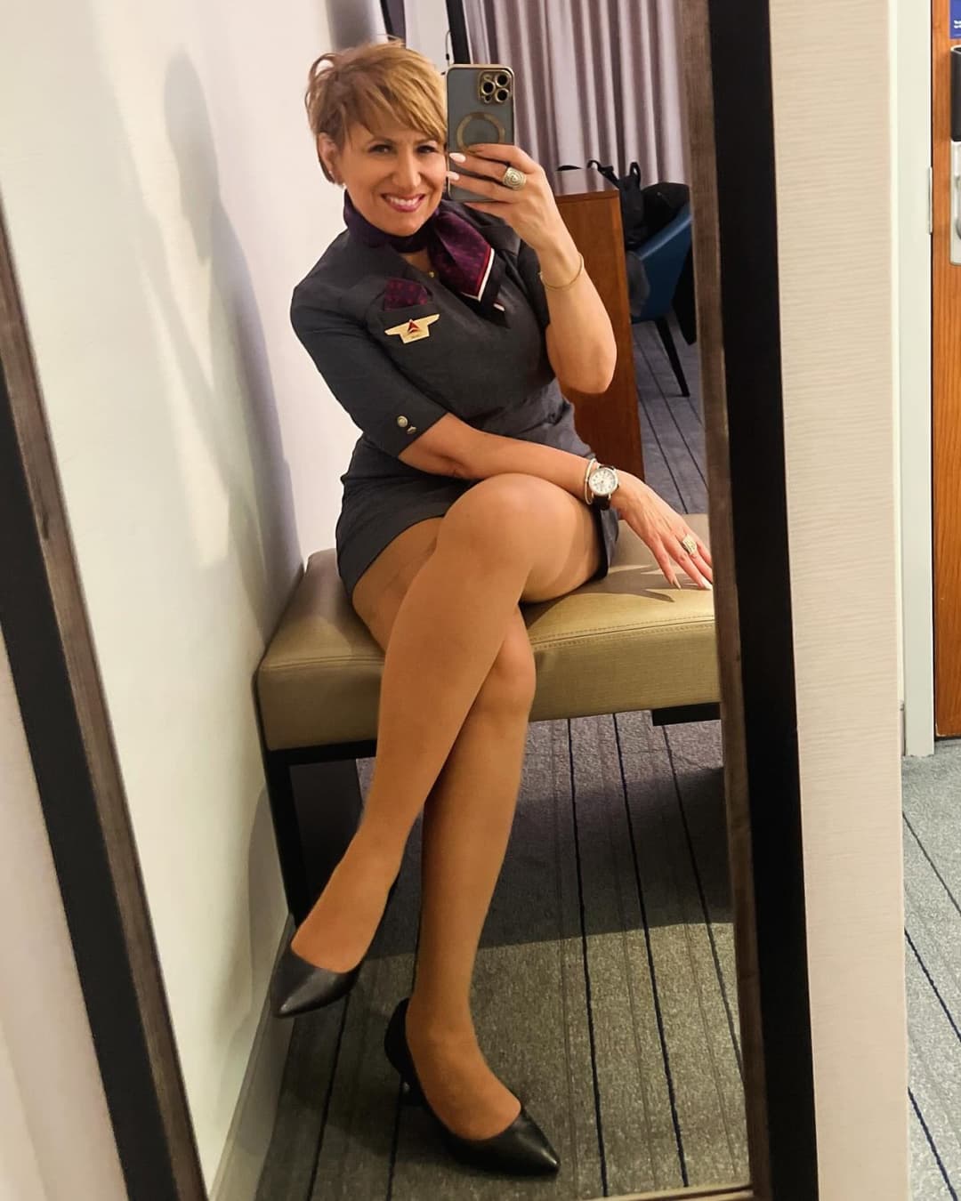 Thick Gilf flight attendant 2