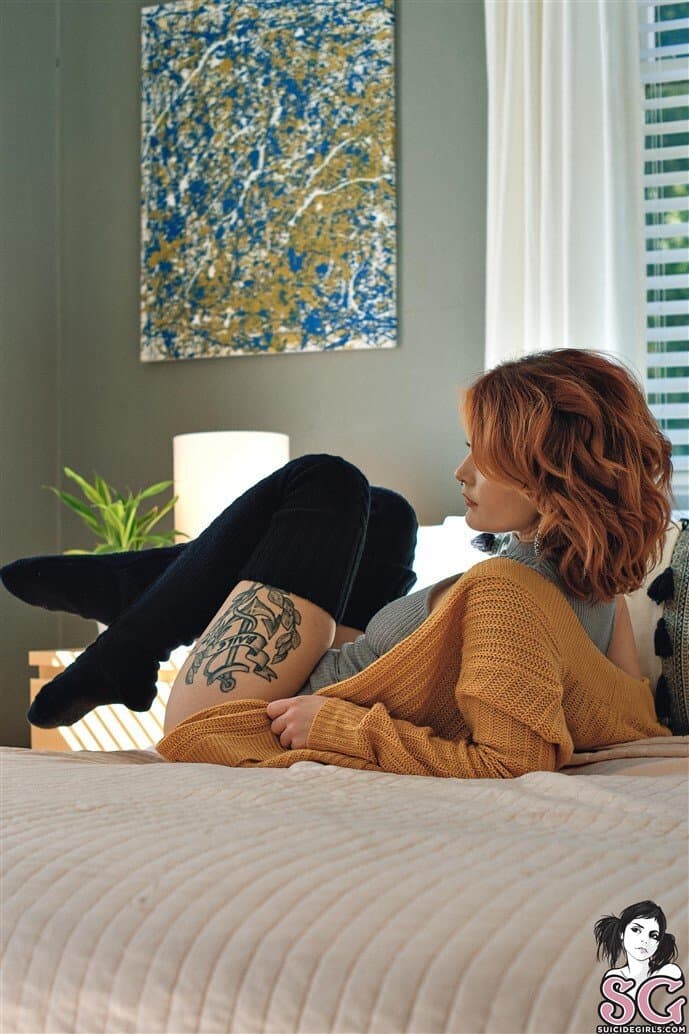 Pastelpeach - Patiently waiting (Suicide Girls)