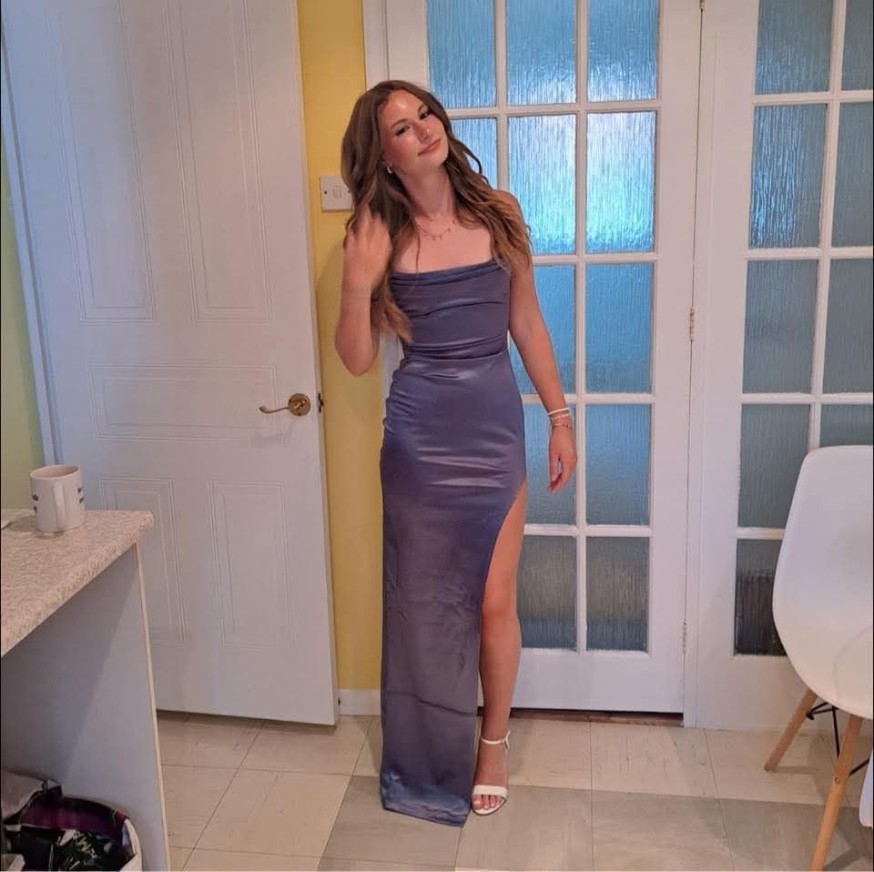 Tight college tiktok teen shows off tight naked body