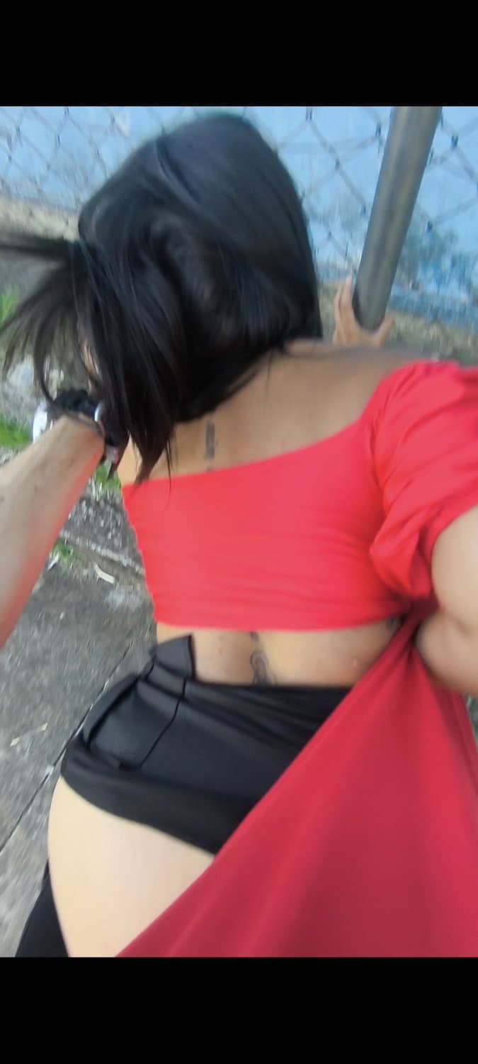 Novinha rabuda gostosa transando na rua| Big Ass safada exibicionismo| SJC