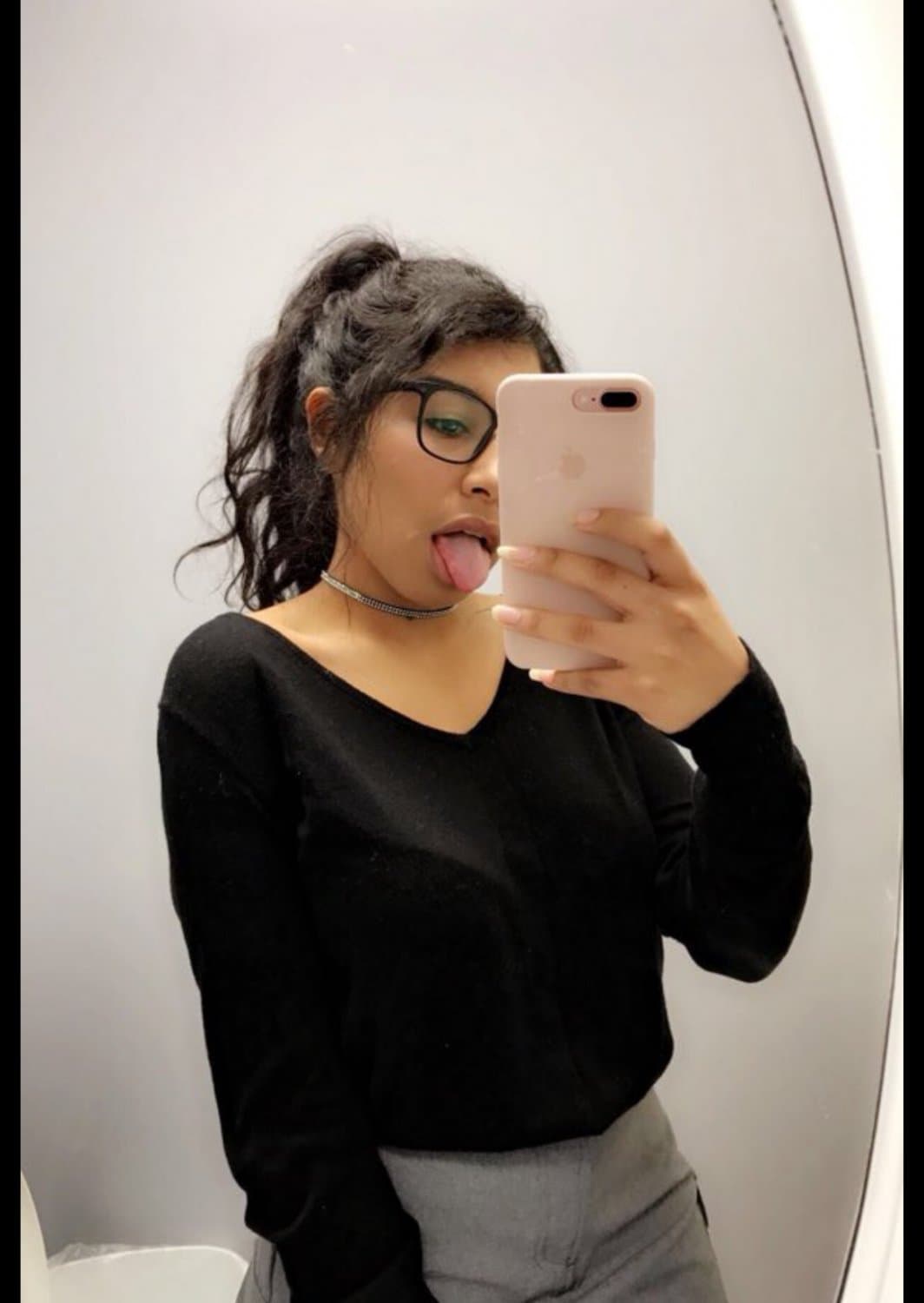 Her ass air smells like tacos-sfw