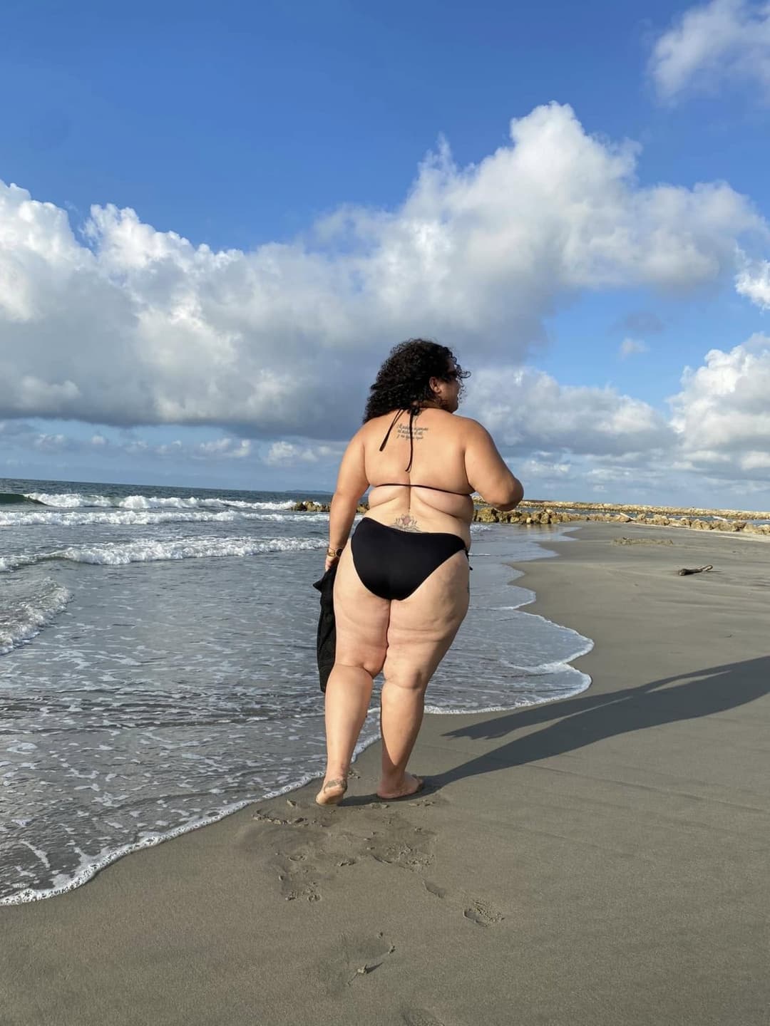 COLUMBIAN BBW BIKINI BABE