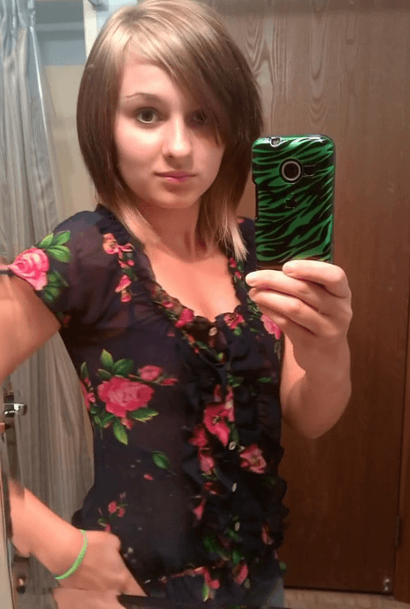 miki showing her panties