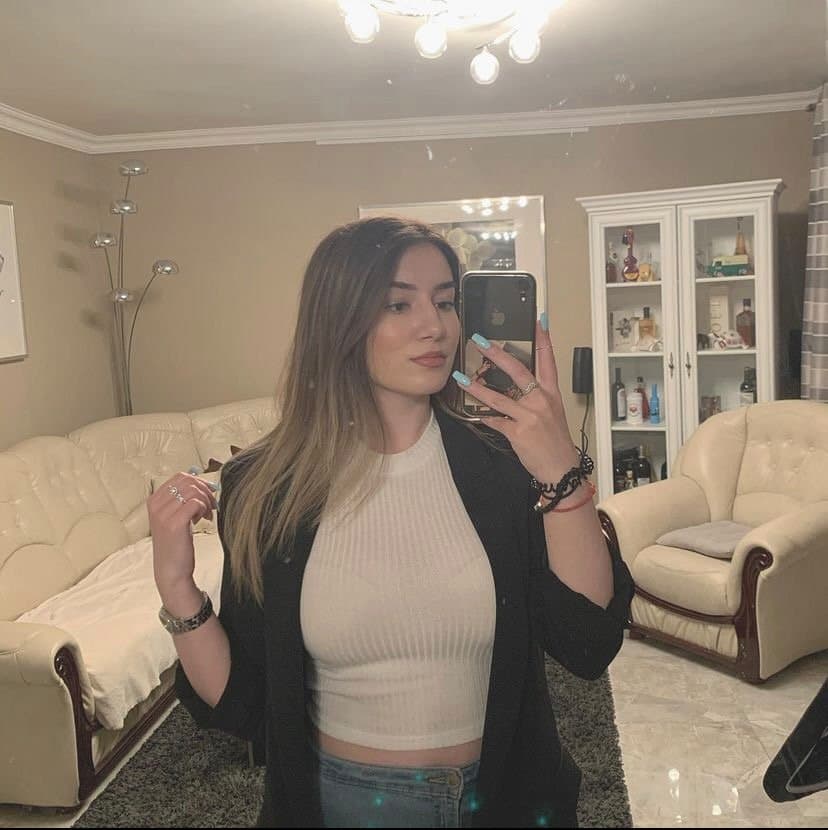 Marinela la grosse pute à gros seins