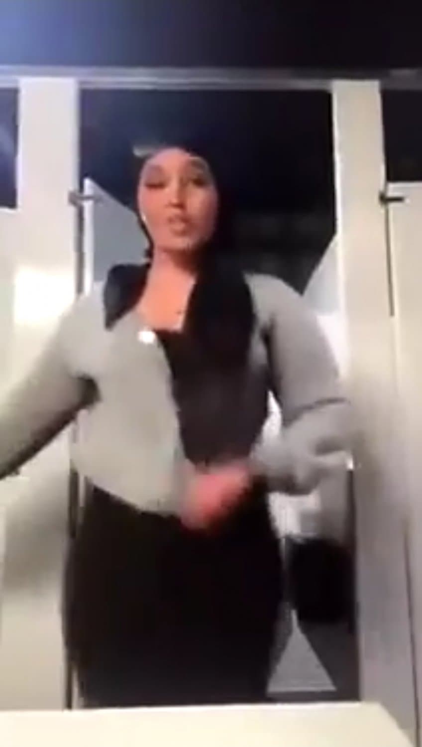 Slutty hijab / hijabi teen in school bathroom twerking big Ass ---CHECK THE COMMENTS---
