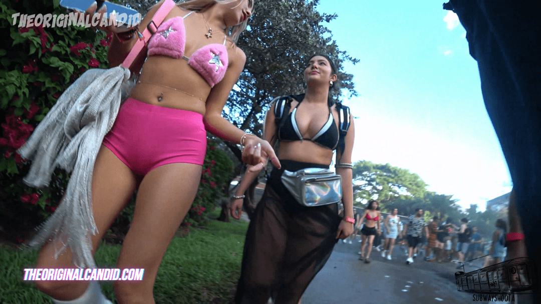 Festival Blonde PAWG