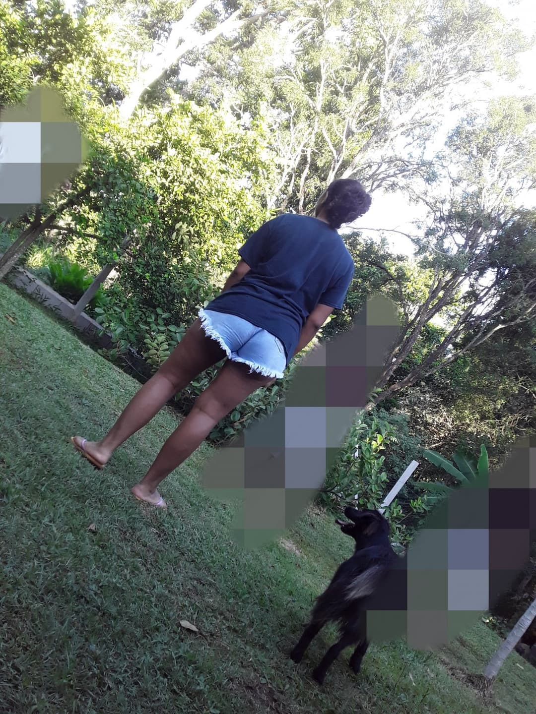 Morena Rabuda deliciosa com seu Shortinhos Safado