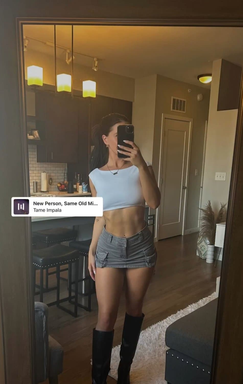 Riley Reid lookalike horny wild hoe I met at the bar rides this dick