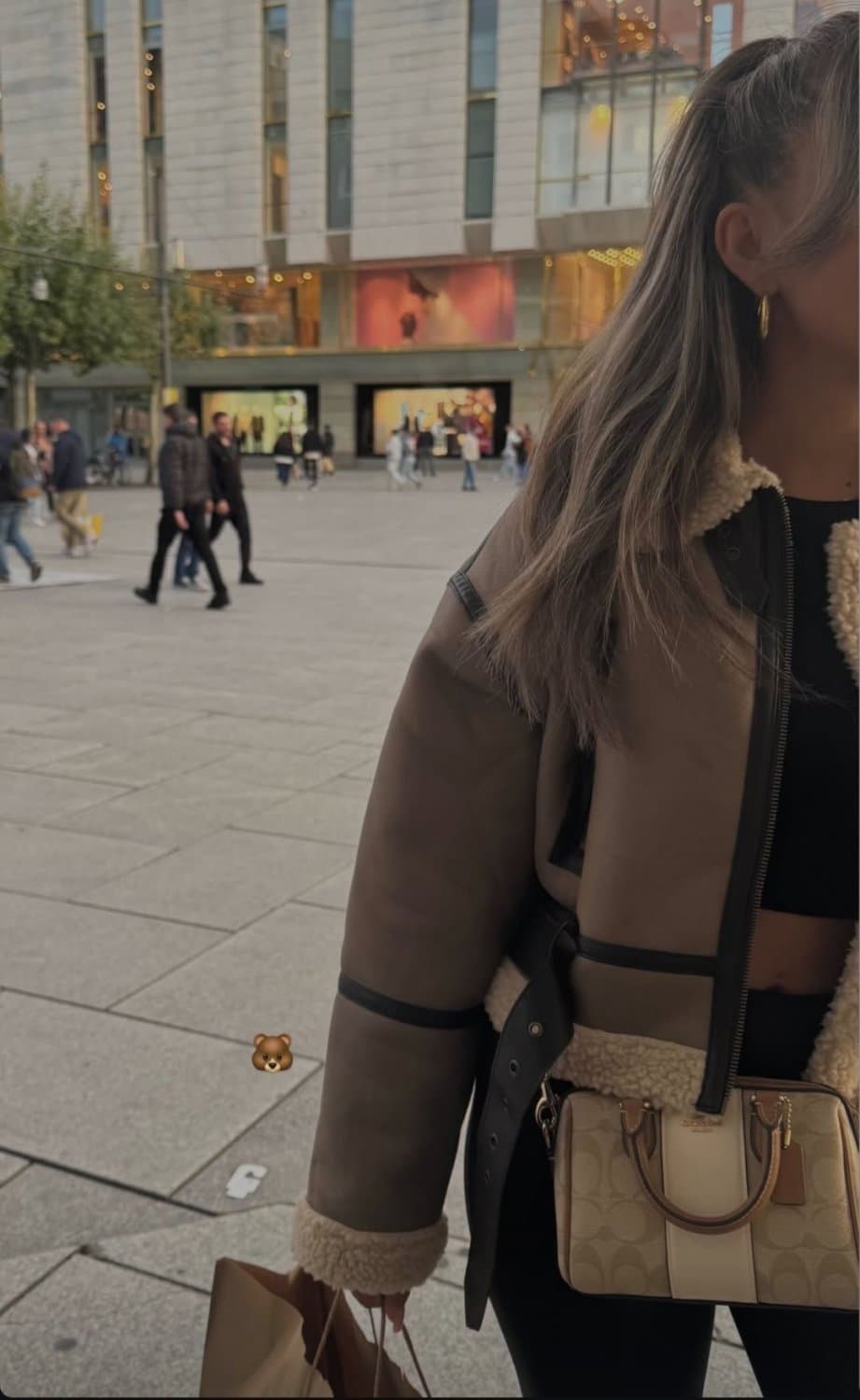 Hottest 18 yo IRL BFFs in town! Which one r u taking?