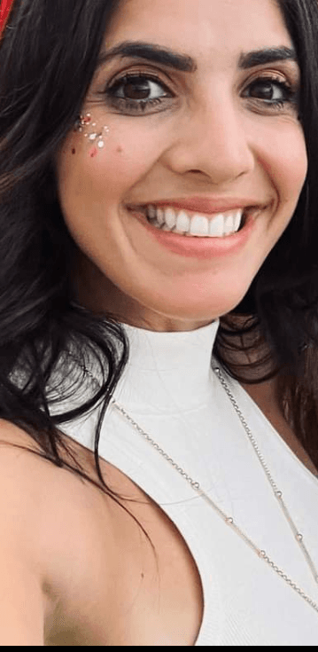 Smoking hot wifey gets naked ❤️