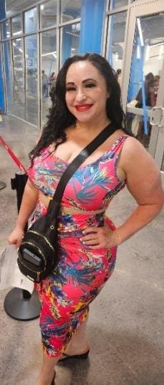 BAD DUMB THICK MATURE MILF MOM WHITE SNOWBUNNY MILF GOT ASS madura culona mama