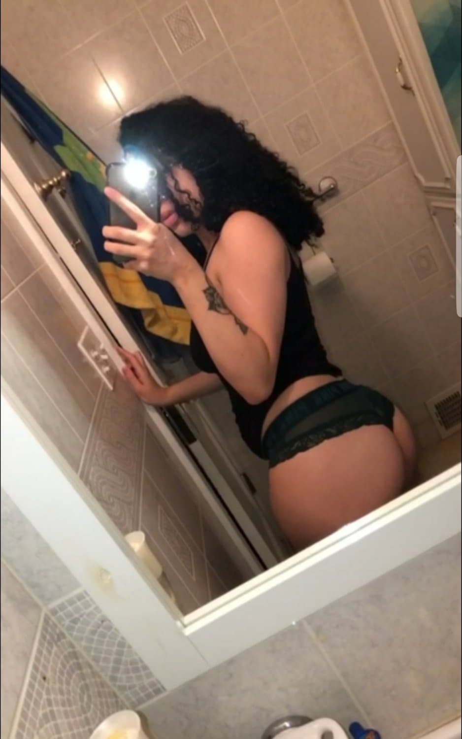 Click to view full size Slim Thick Slut Kyra Phat Pussy Nice Brown Areolas