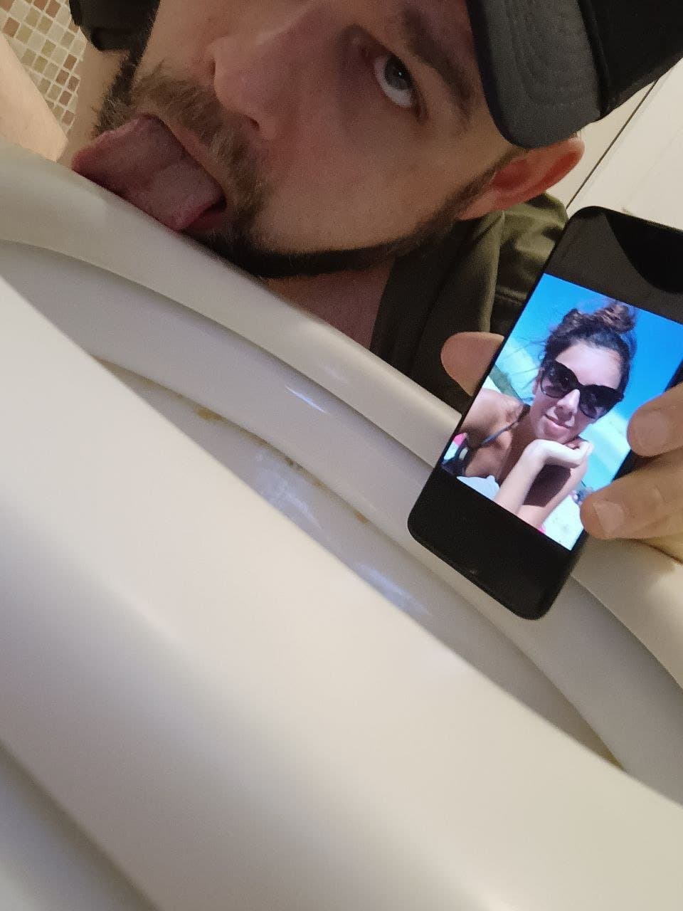 Public exposure. Rasmus Eriksen shows what a cunt he is with Dirty pictures with his friend Line on