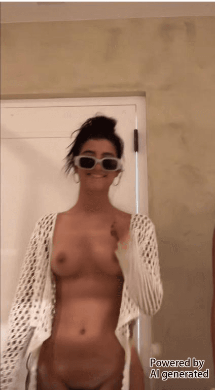 Charli D’Amelio #4 (Dm if you want more Charli or different)