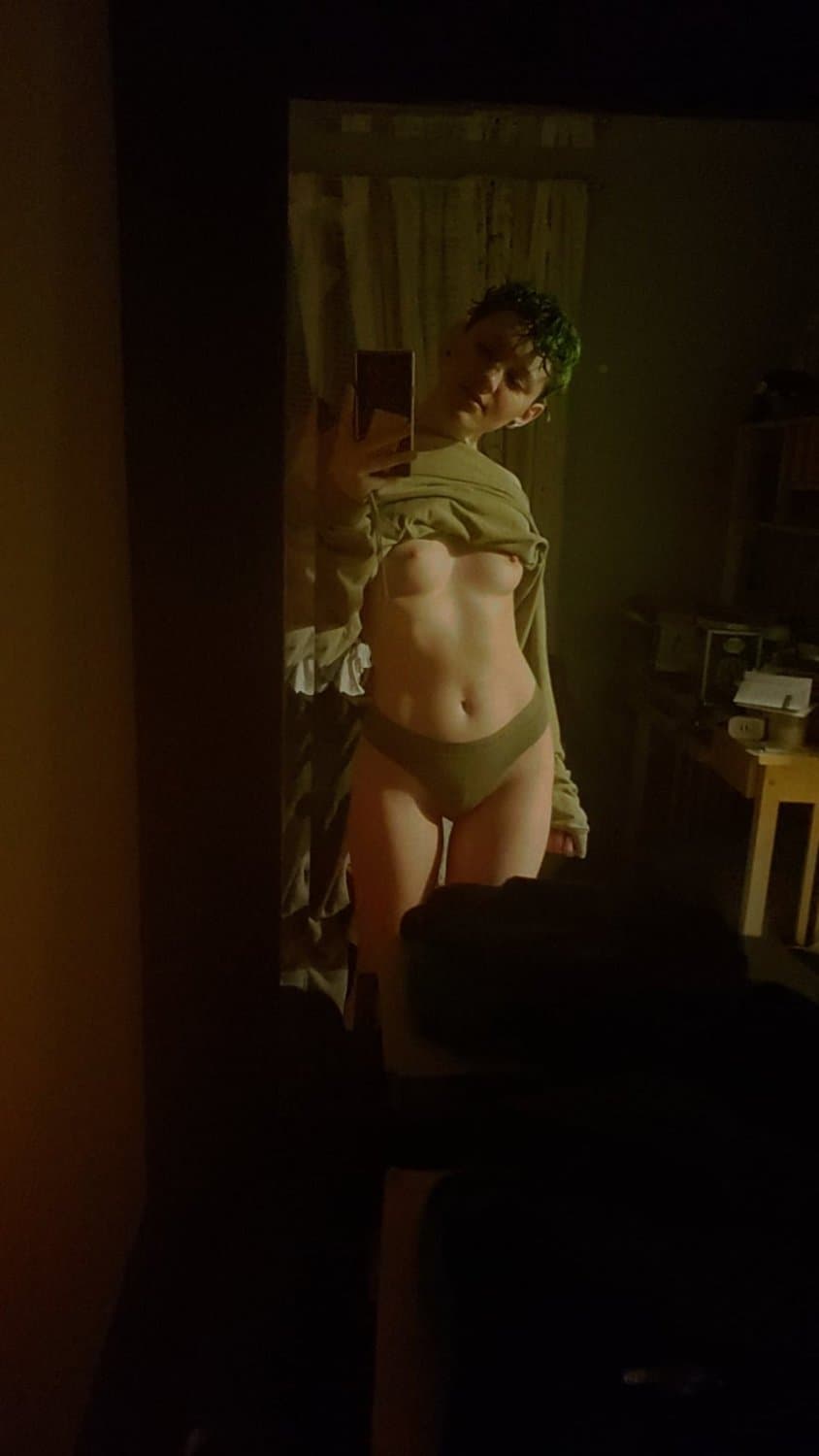 White Stud Dyke Lil Fox