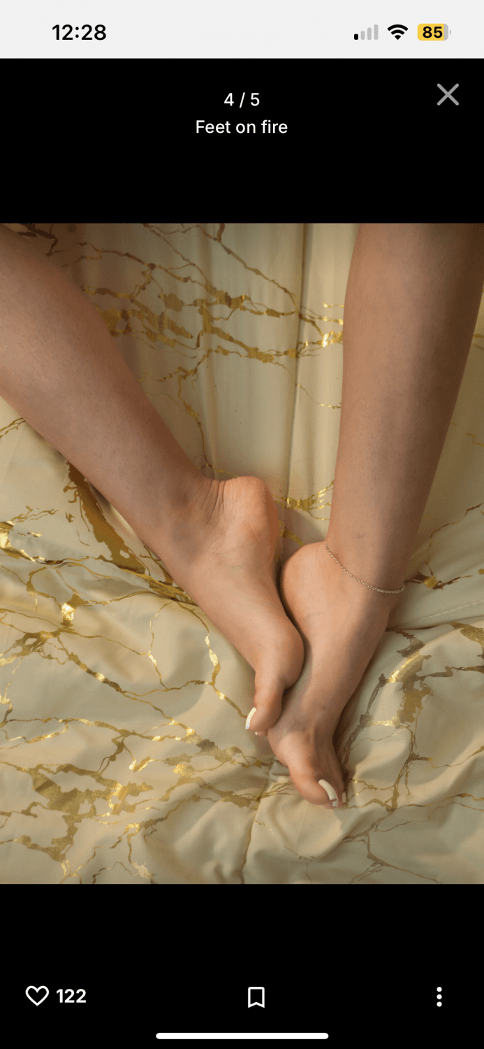 Cleo latina sexy feet in live