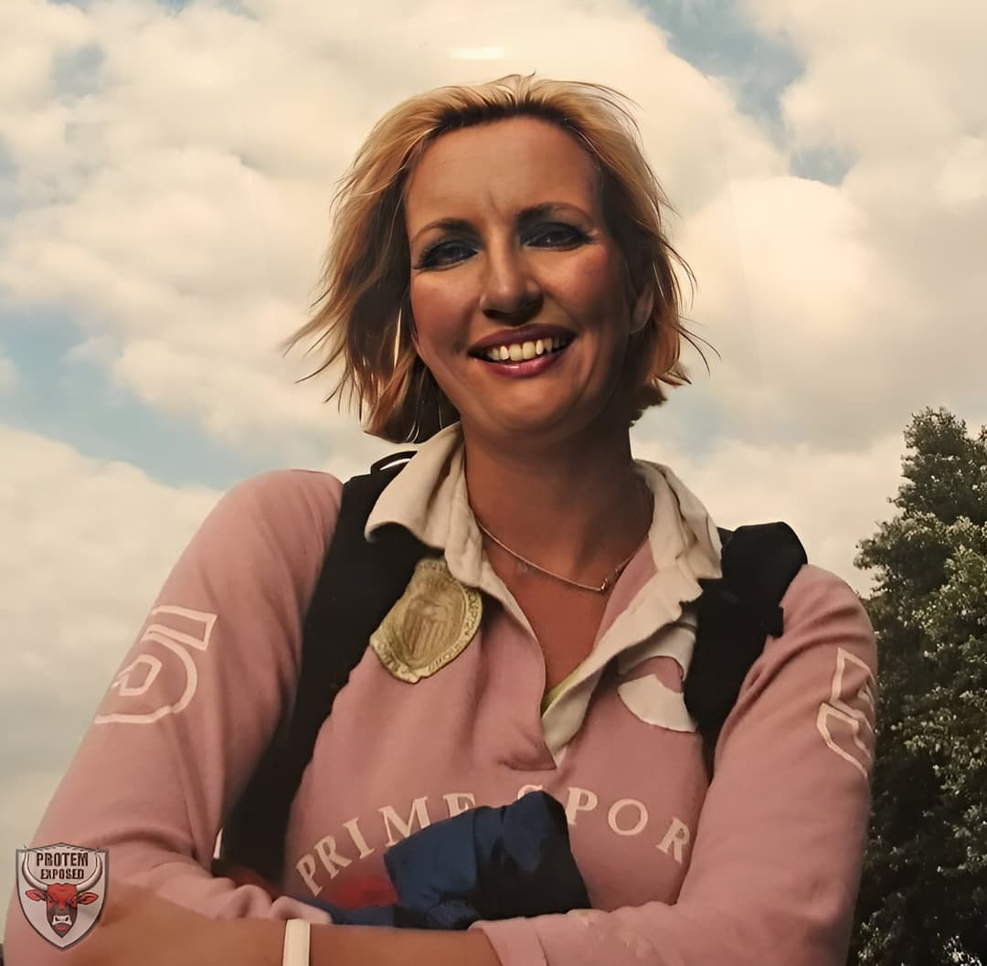 Dutch Anna dildoing whore