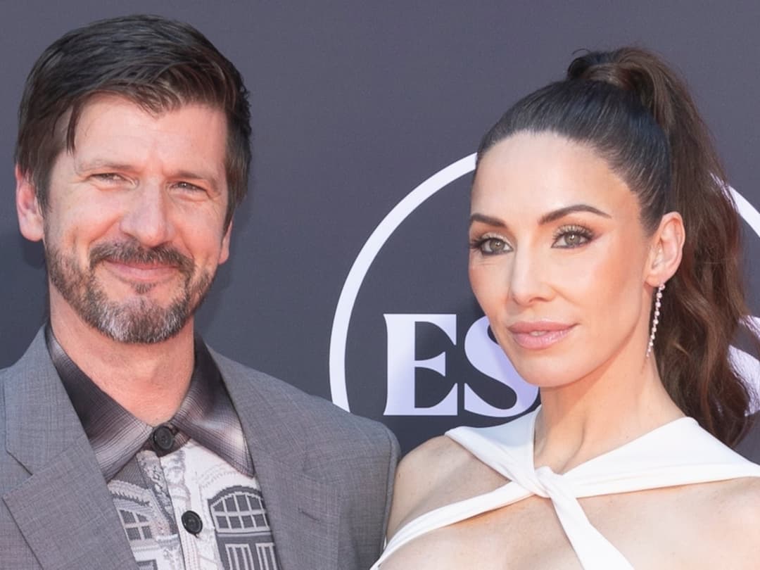 Whitney Cummings unfunny comedian slut hot face porn