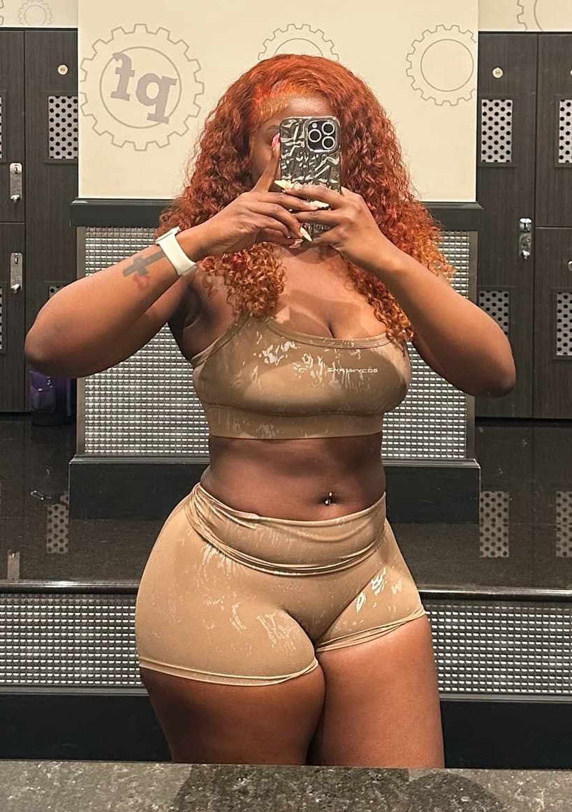 Thick ass dark chocolate ebony