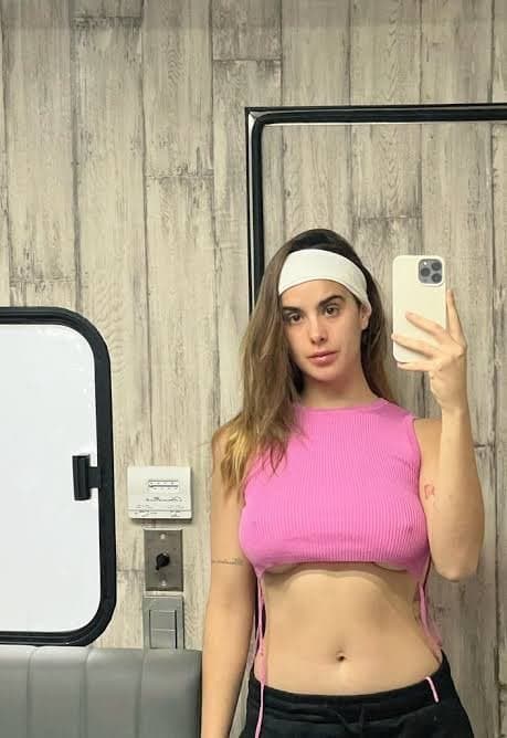 La  Gala con las intermitentes prendidas ???