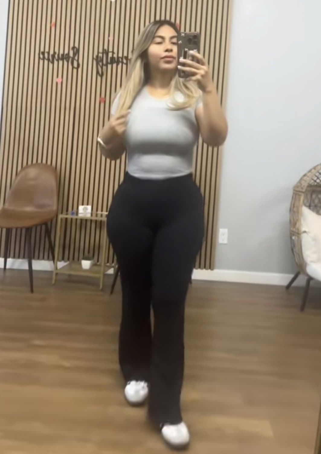 Latina milf with small waist big hips