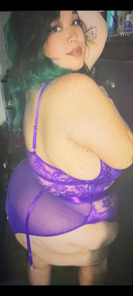 She wanted to show me her Barney suite and how she spreads her ass ??