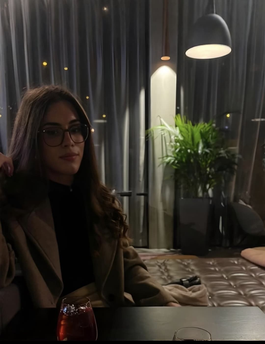 Transgirl gets a handjob on first date untill she cums and shoots a big load